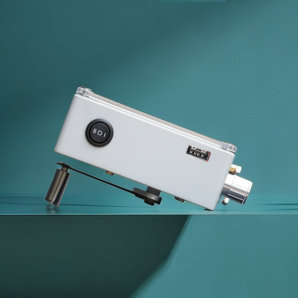 Sakerplus® Hand Crank Flashlight Emergency Charger