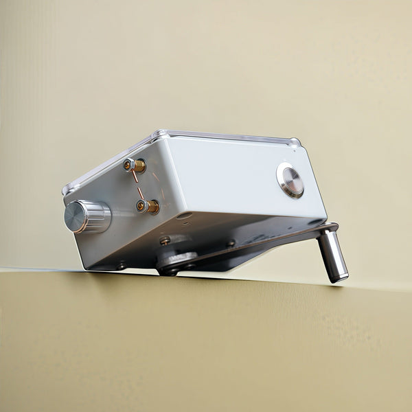 Sakerplus® Hand Crank Flashlight Emergency Charger