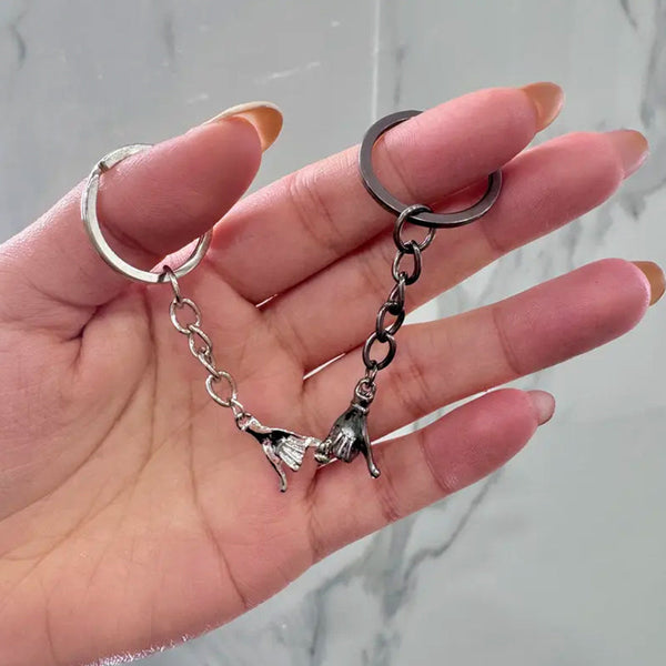 Sakerplus® Couples Hand In Hand Keychain Set