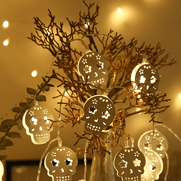 Saker Halloween White Hollow Metal Skull String Lights